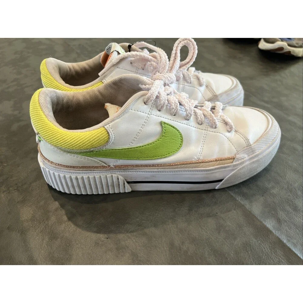 Nike Platform Athletic Sneakers Sz 8  Ladies